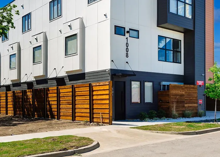 Сasa de vacaciones Stunning New Modern Magnolia Townhome Fort Worth