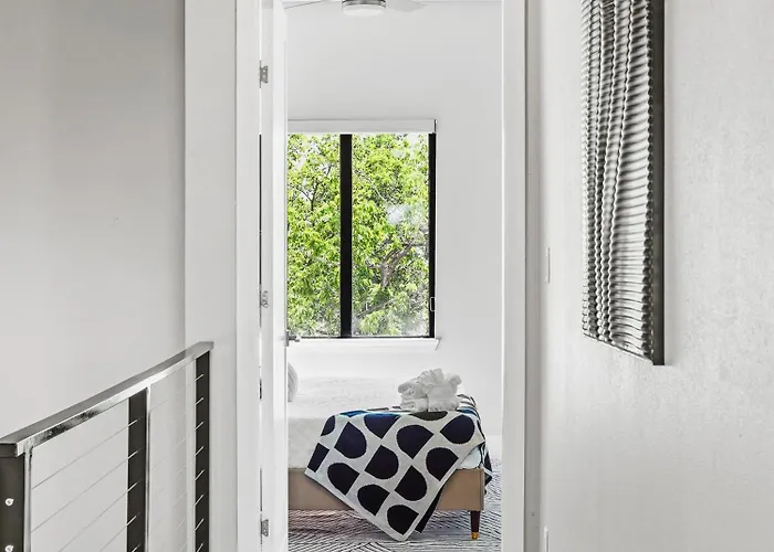 Stunning New Modern Magnolia Townhome *